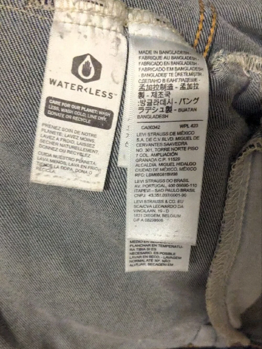 Levi's Dark Blue Denim Trucker Jacket - Picture 4 of 13